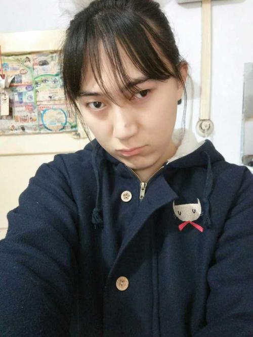 我长得像高中生的原因,一定是因为我长得嫩!