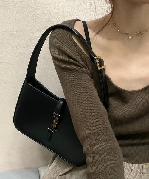 时尚博主腋下包大盘点，出镜率最高的都有谁？