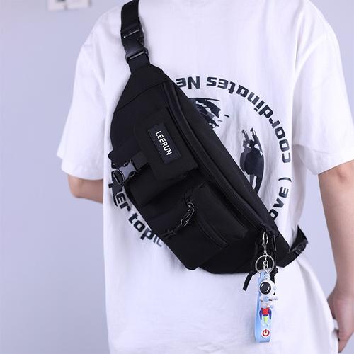 学生斜挎包推荐,韩式斜挎包时尚大方彰显男性追随时尚步伐