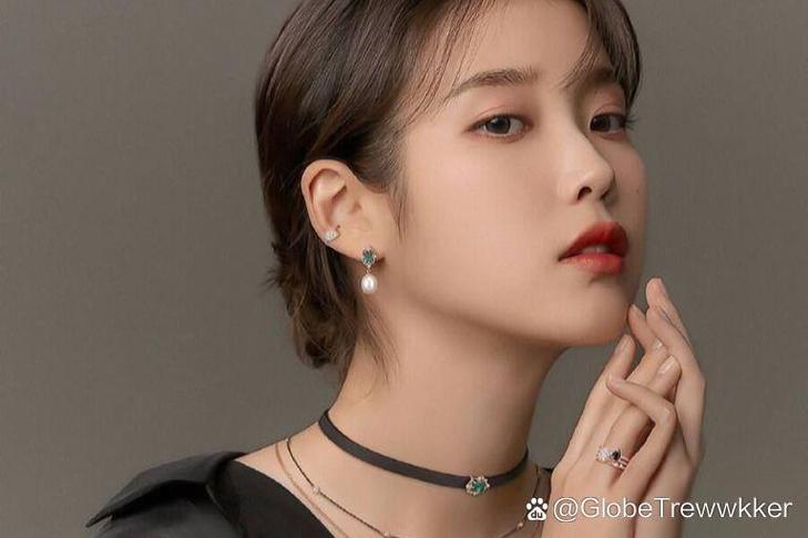 歌手IU回归,她保持水蜜桃感的细节是这个?