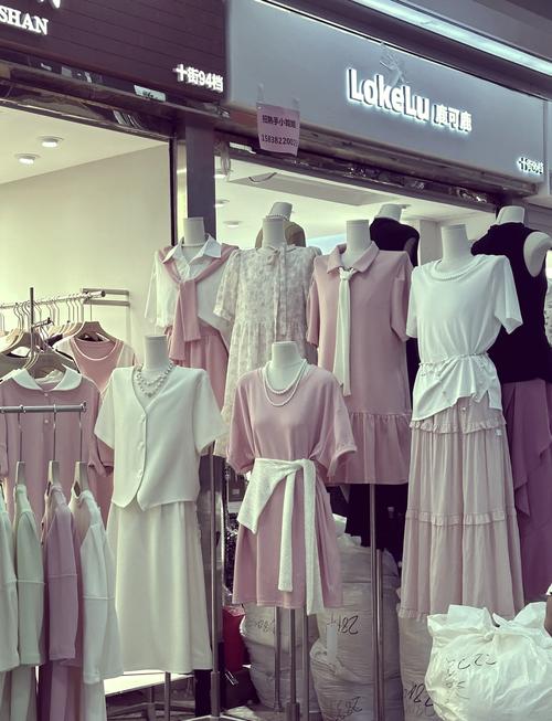 服装一手货源批发去哪里找,中国服装批发新手段在线批发