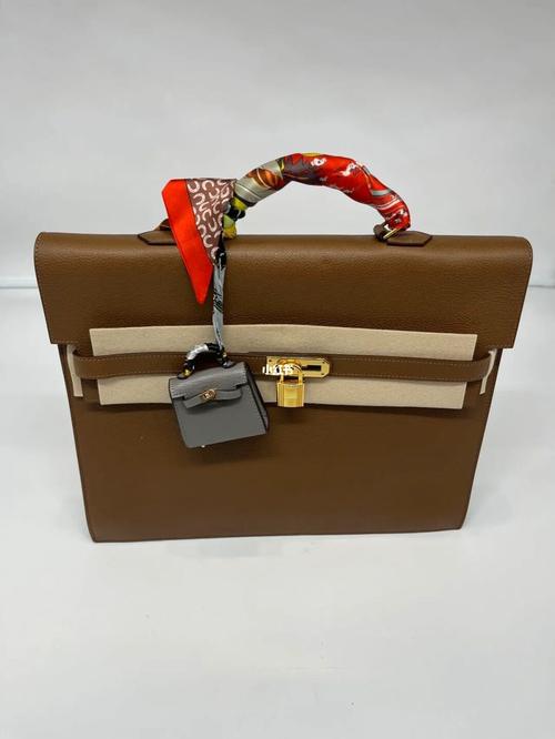 奢侈品公文包内里,爱马仕birkin隶属于公文包