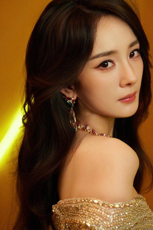 杨幂:为细小的事而快乐