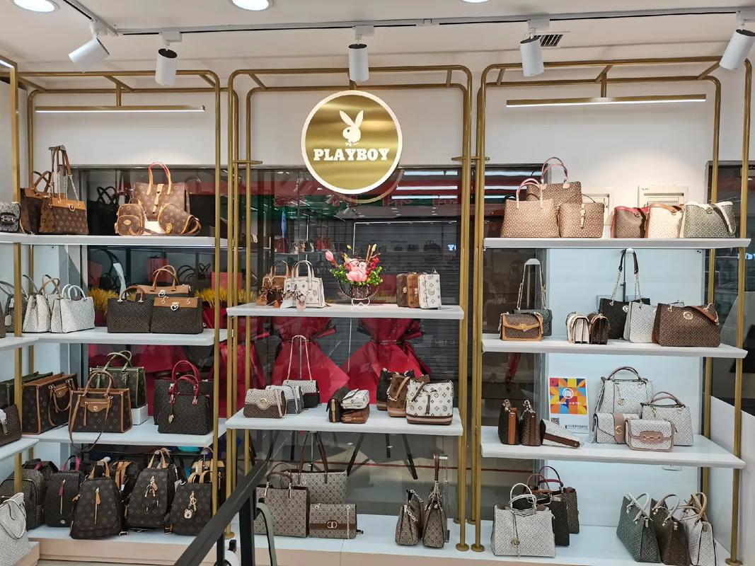 箱包厂家定做,保定田遨皮具贸易有限公司是箱包出口重要货源地