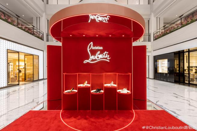 CHRISTIAN LOUBOUTIN路铂廷美妆 中国首店于北京SKP盛大启幕