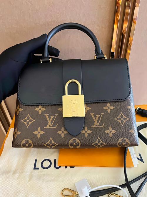 2020年最新款lv包包图片,潮包包起皮多半是七成新状况