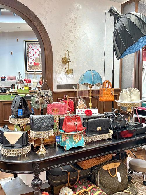 包包加盟代理,juju时代让消费者随时随地更换包包款式