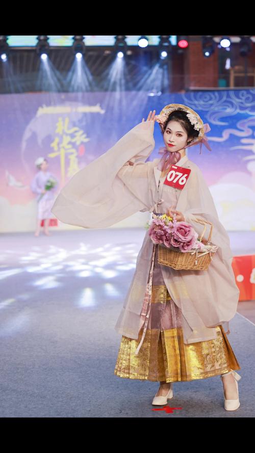 90秒|九月,Mini BAZAAR带来一场汉服秀