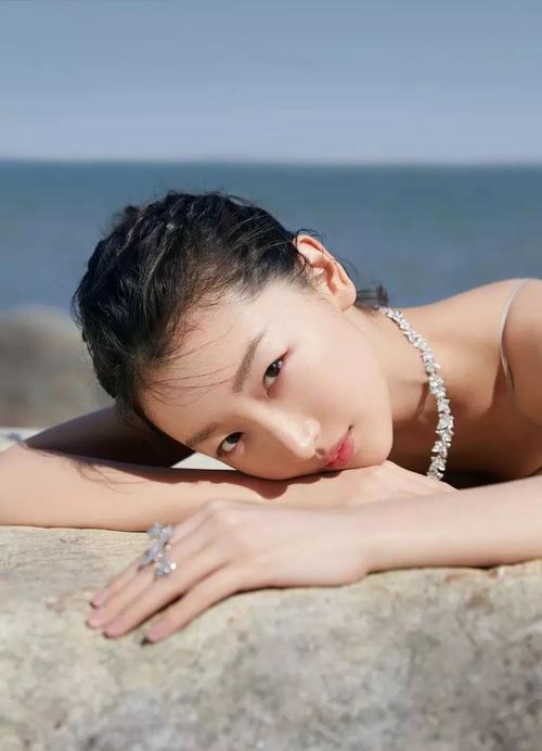 周冬雨自封“太娘”?饱满清透的好肌肤第一个不服!