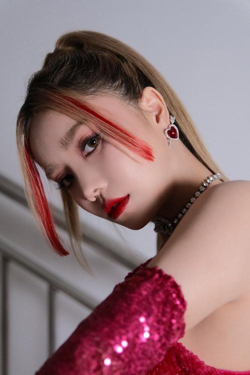 原来有辨识度是这么美，安崎的痣我Get了！