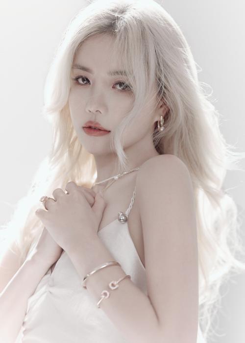 原来有辨识度是这么美，安崎的痣我Get了！