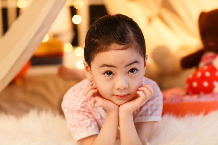 重返童年,做一个“爱美的小孩”