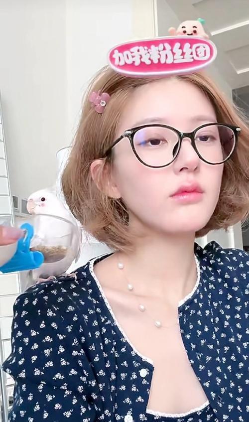 赵露思、娜比等靠一支腮红就能成为可爱甜心？看这里，大家都有机会！