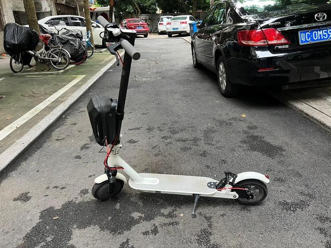 附近卖行李箱的店地址,朝阳大悦城有售行李箱小米滑板车