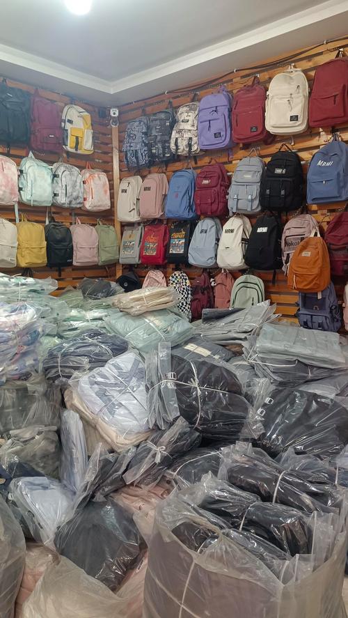 白沟厂家箱包批发,国内知名包包批发市场不在河北白沟广州