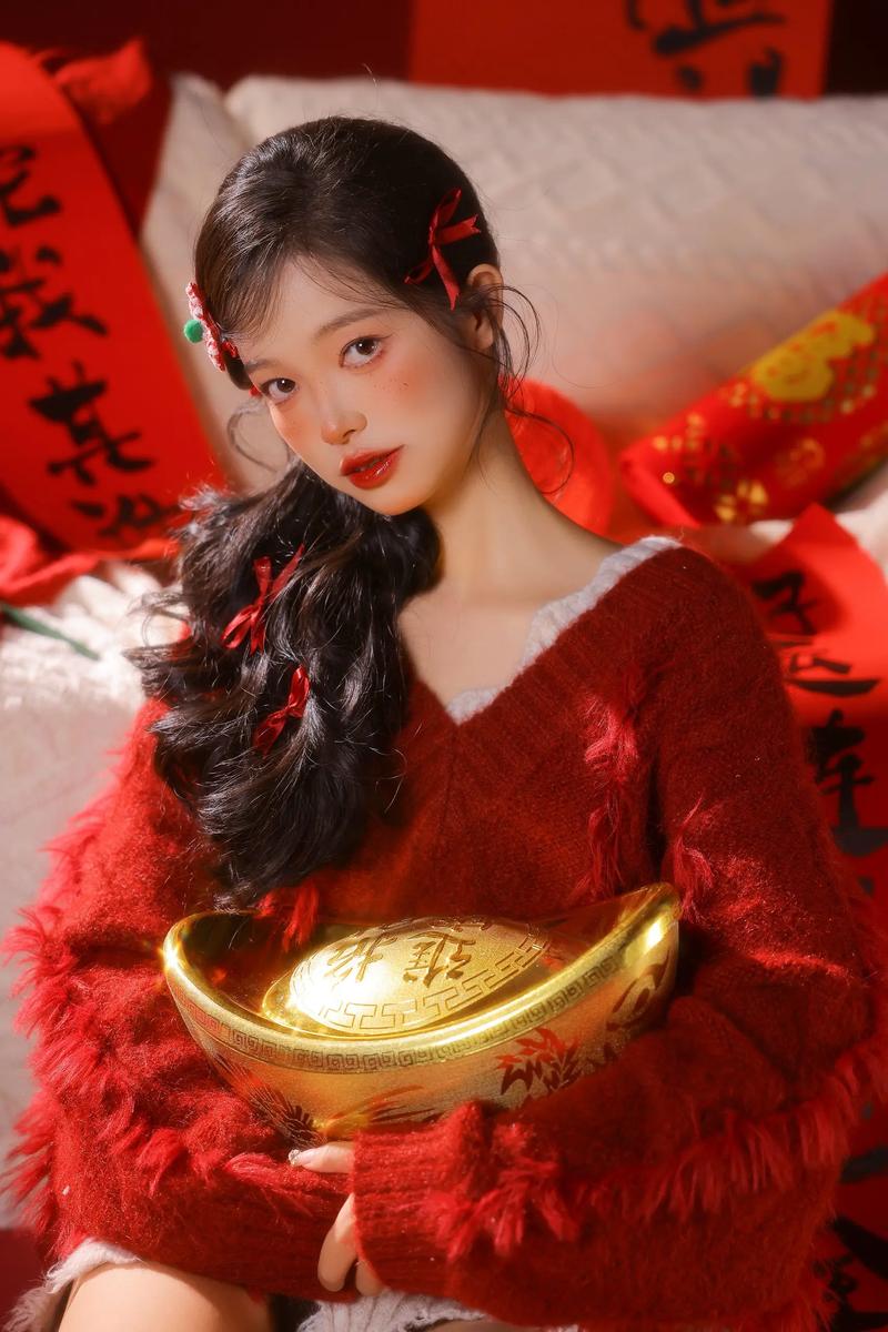 穿上这抹“新年红”，过年的氛围瞬间就来了～