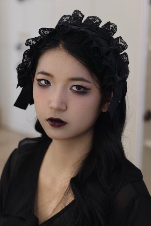 暗黑?趣味?复古?2020究竟流行什么妆?