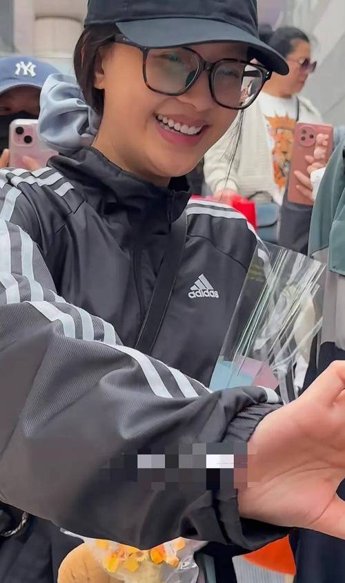 终于找到正确卸妆方法的孙怡，素颜直面镜头也毫无压力！