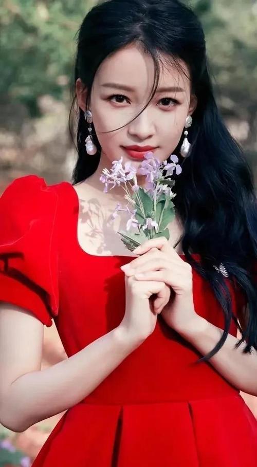 终于找到正确卸妆方法的孙怡，素颜直面镜头也毫无压力！