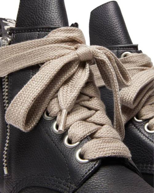 Dr.Martens与狂放Grunge美学传奇Rick Owens再度联乘正式曝光