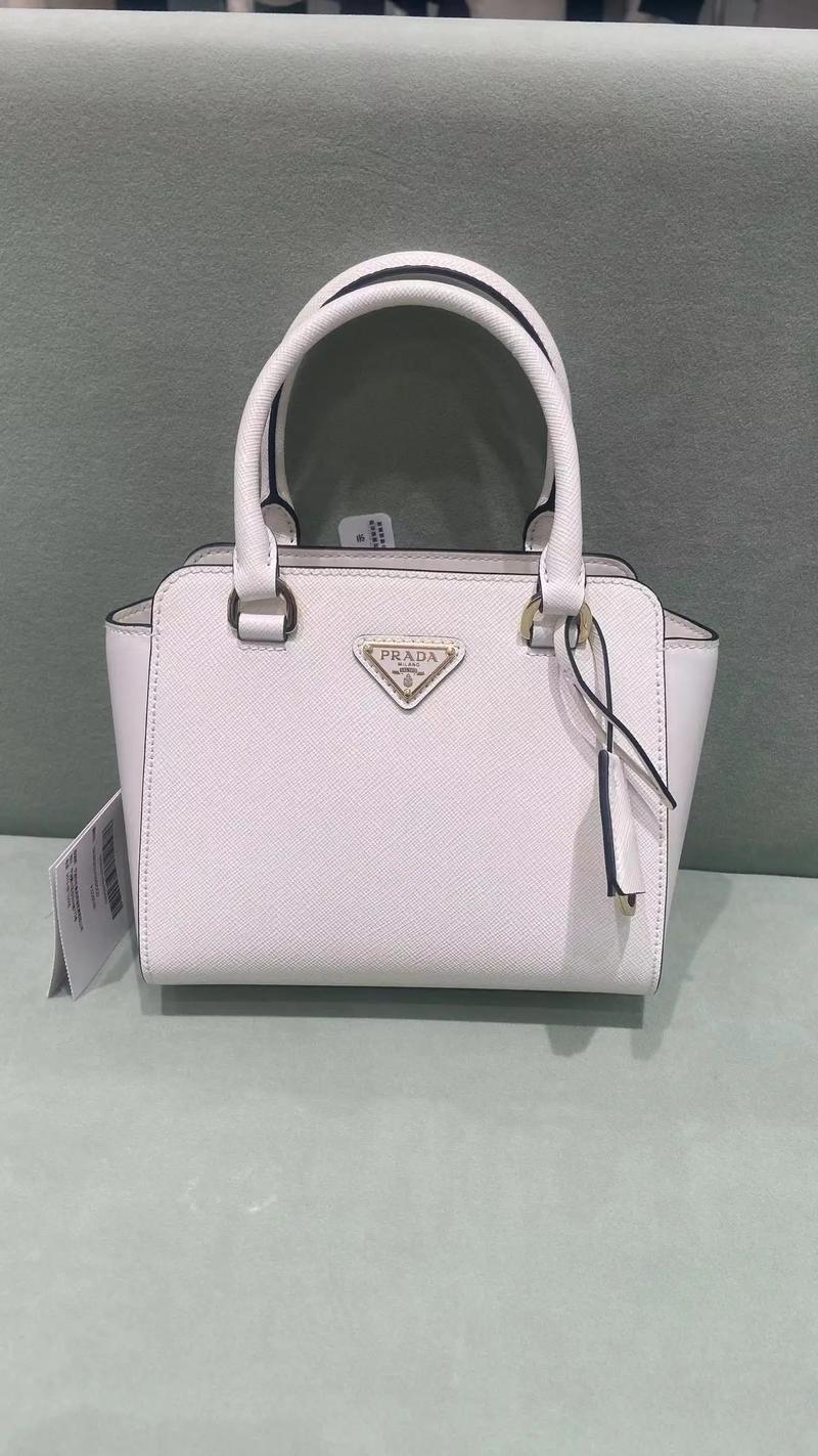 顶级包的品牌,意大利品牌普拉达是法国著名奢侈品牌