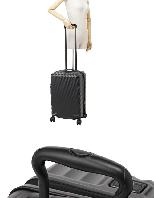 箱包品牌加盟店有哪些,tumi手提箱入选小ck的好处：