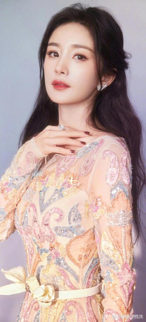 被杨幂带火的“新顶流”，真有那么上头？