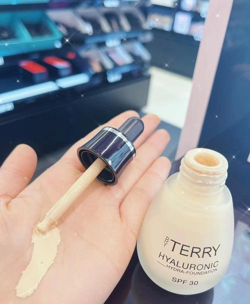 BY TERRY泰芮携手全新品牌大使毕雯 一场法式优雅与新生代雅绅的完美邂逅