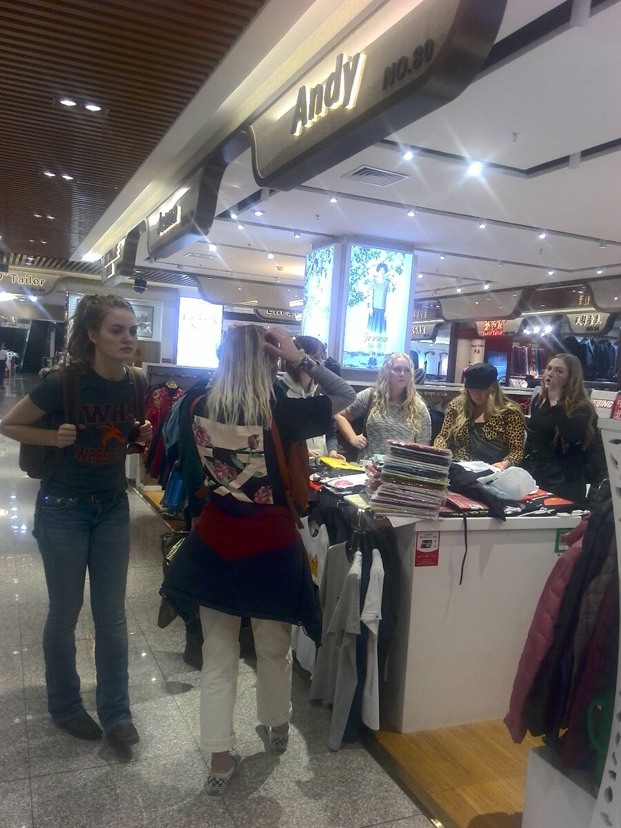 东莞厚街衣服拿货点