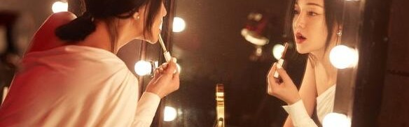 完美日记品牌全球代言人周迅 出色演绎女性力量