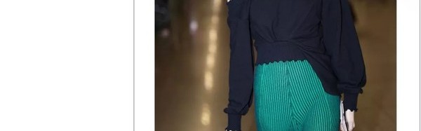 买100件新衣服还不如学会这一招，超简单的何穗同款“塞衣角”！【每日星范】