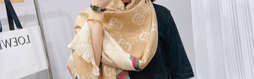 如何做2019年最有福气的女孩？穿Gucci猪猪卫衣，挎着Chloé猪猪包，戴上伯爵的猪猪手表···