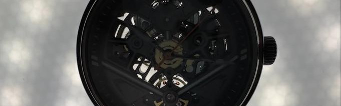 镂空腕表，可以看得到的时间轨迹