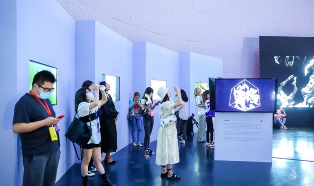 确实中的冲击――2021上海首届全球加密数字艺术大展火爆开启