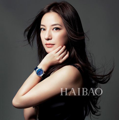 积家品牌大使赵薇演绎灵动优雅的女性魅力