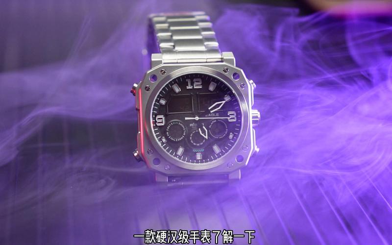 想做硬汉，先戴块硬汉风格腕表.
