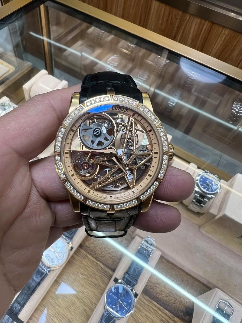 Roger Dubuis 罗杰杜彼 经典王者登峰钜献，“超级腕表”创奇世界