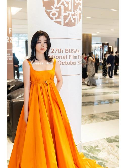 实力女星黄璐佩戴宝珀银河腕表华美闪耀狮城