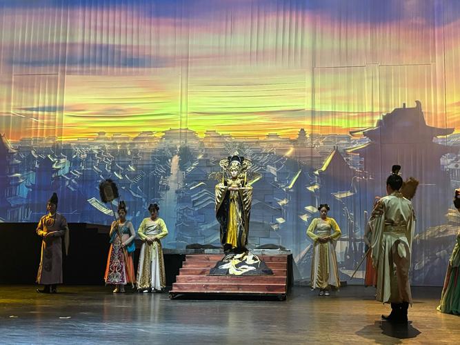 西铁城首次联袂华谊兄弟电影世界（苏州）打造神秘时光开黑局