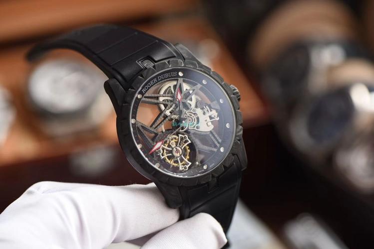 Roger Dubuis罗杰杜彼如龙蟠雾 似凤腾霄