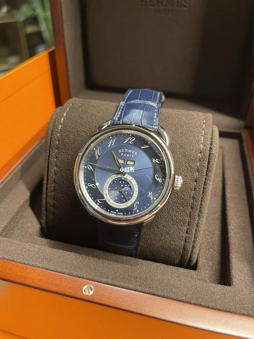 爱马仕Arceau Grande Lune 腕表正式发布,展现低调隽永