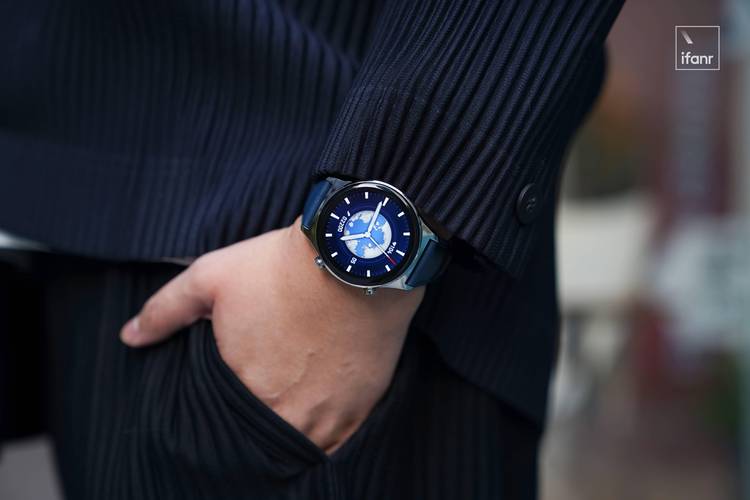 表身真金镀膜含金量85%,荣耀手表GS 3诠释腕上美感非凡