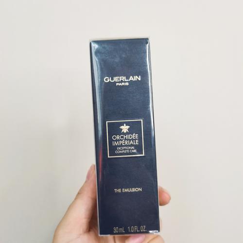 御廷兰花卓能焕活系列 娇兰御廷兰花卓能焕活夜间抗皱精华液