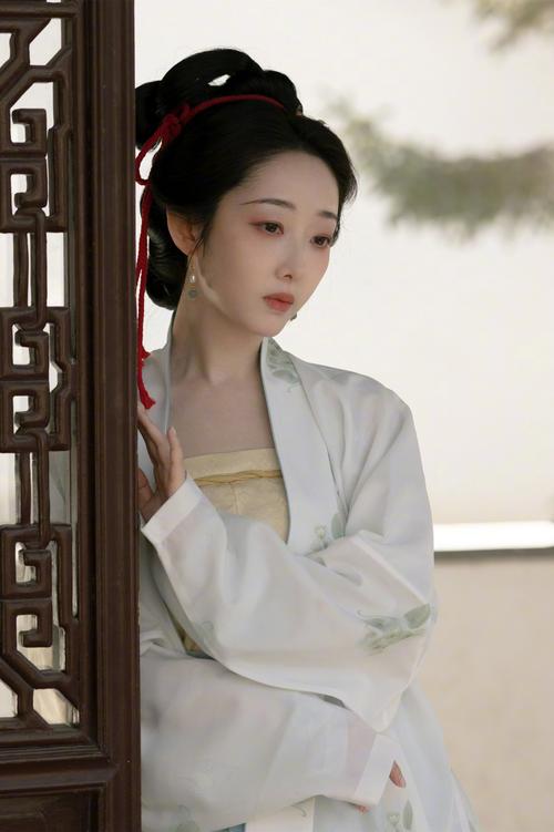 新年想开运，蒋梦婕同款妆容要搞定~
