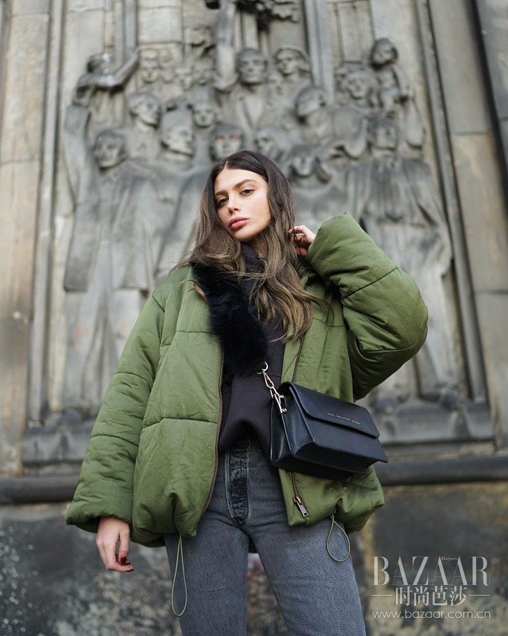 03-Laura Matuszczyk