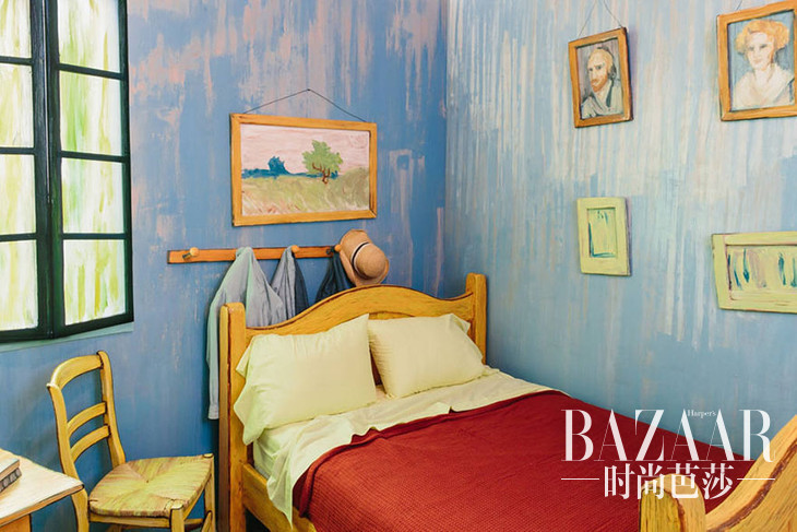 van-gogh-room-airbnb-art-institute-chicago-2