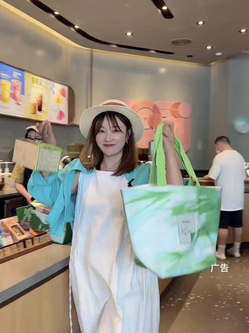 原来，咖啡可以喝出最适合你的穿搭风格！