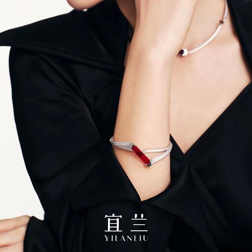 珠宝手镯 明星红毯首选配饰