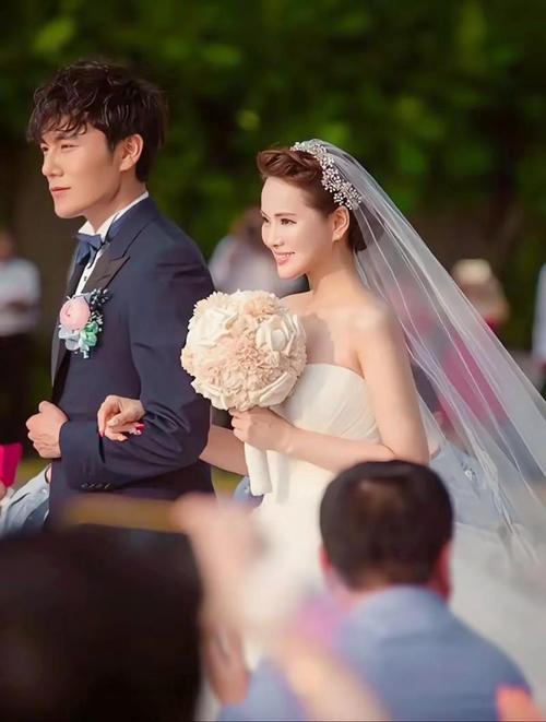 今年最出圈CP:秦昊&伊能静,怎么可以这么甜!