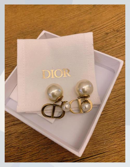迪奥耳环经典款,迪奥home耳环设计
